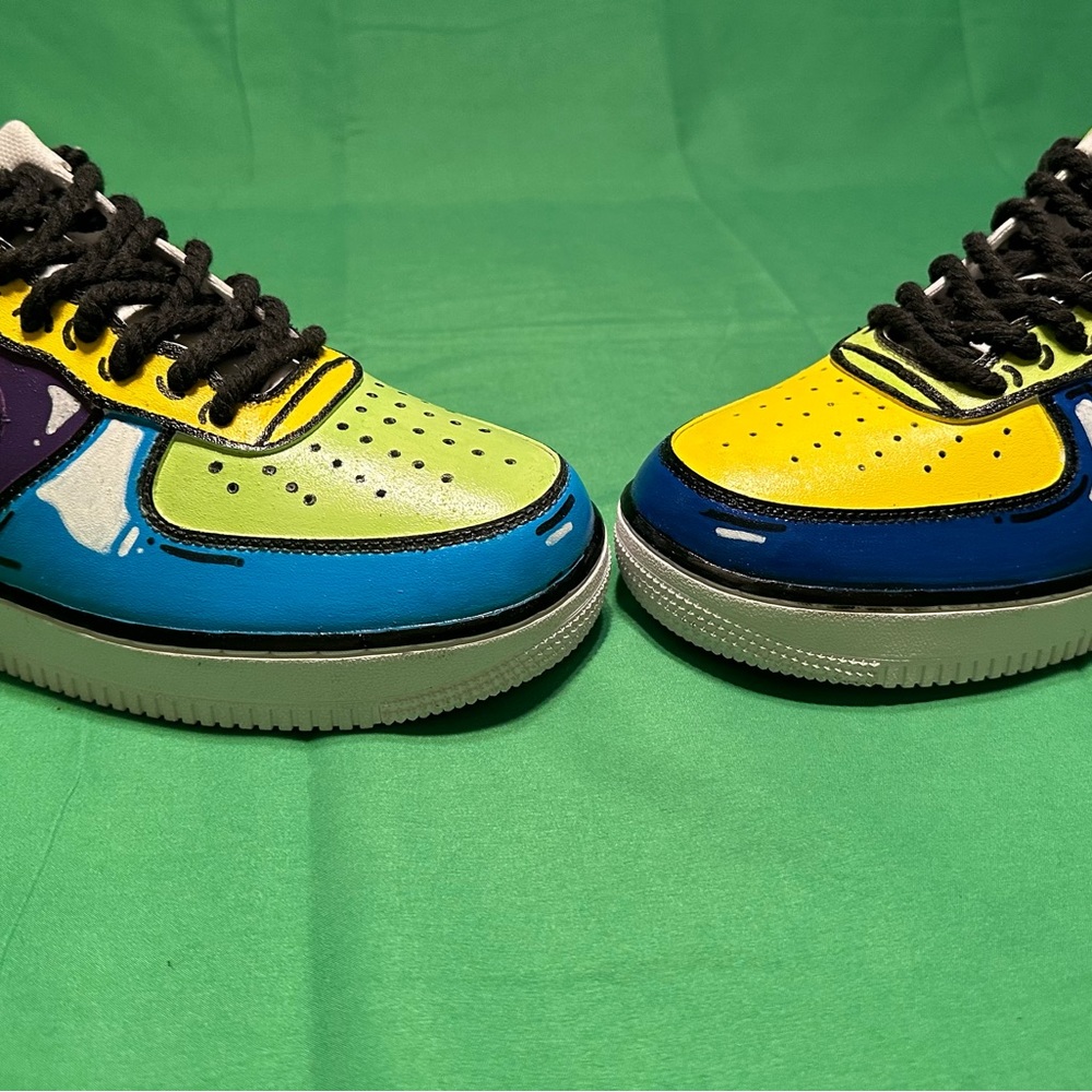 Nike - Picture 6 of 8